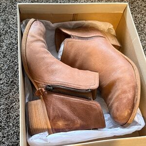 Women's Tan Leather Ankle Boots